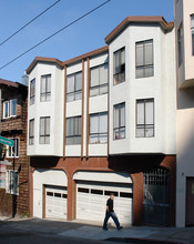 1368 Sacramento St in San Francisco, CA - Building Photo - Building Photo