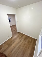 724 Crestmoore Pl in Los Angeles, CA - Building Photo - Building Photo