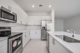 23507 SW 129th Path in Princeton, FL - Building Photo - Building Photo