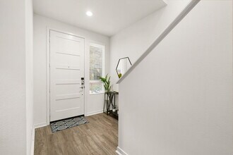 2874 N Glassell St in Orange, CA - Foto de edificio - Building Photo