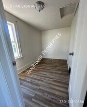 1710 Hamilton Ave-Unit -UP in Lorain, OH - Building Photo - Building Photo