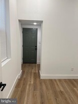 2317 N 33rd St in Philadelphia, PA - Building Photo