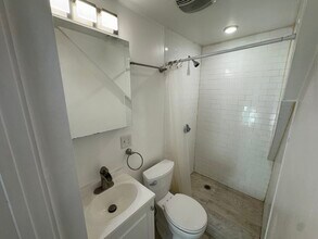 50 Lowell St, Unit 3 in Somerville, MA - Foto de edificio - Building Photo