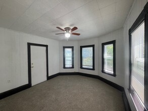 53 Hinckley St, Unit 2 in Somerville, MA - Building Photo - Building Photo