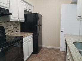 2425 Underwood St in Houston, TX - Building Photo