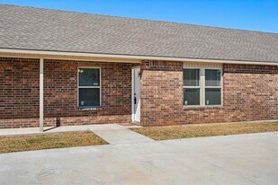 13001 Owen Ln in Thackerville, OK - Building Photo