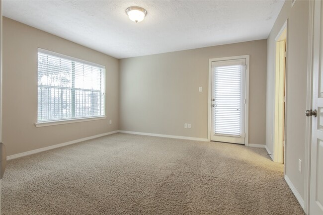 property at 908 W 26th St