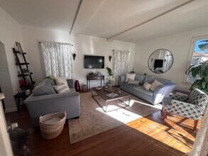 139 N Sycamore Ave, Unit 141.5 in Los Angeles, CA - Building Photo - Building Photo