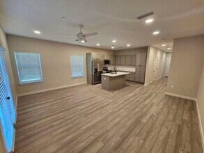 469 Westgate Wy in Mary Esther, FL - Building Photo - Building Photo