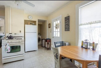 23 Converse St in Wakefield, MA - Foto de edificio - Building Photo