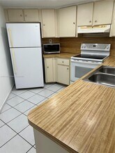 9431 Fontainebleau Blvd in Miami, FL - Building Photo - Building Photo