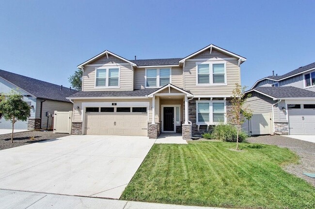 property at 33 N Mingus Ave