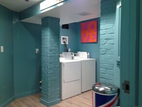 134 Washington Ave in Bridgeport, CT - Foto de edificio - Building Photo