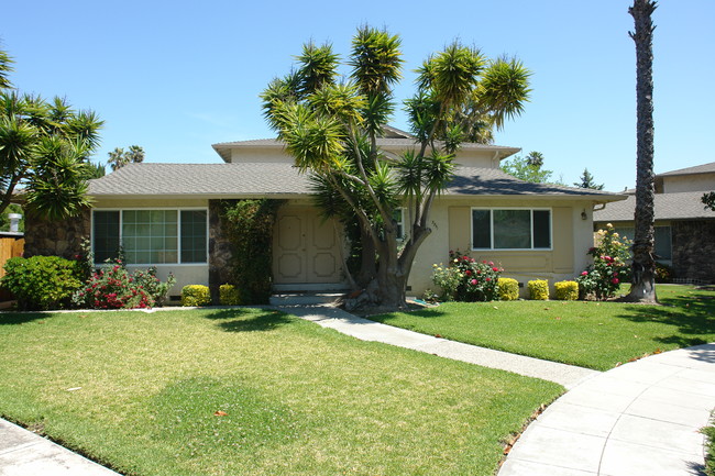 3751 Trina Way in San Jose, CA - Building Photo - Building Photo