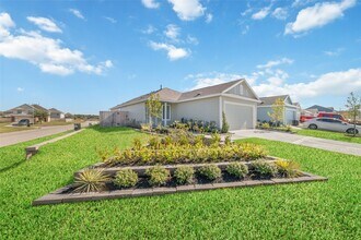 12530 Wild Strawberry Rd in Houston, TX - Building Photo - Building Photo