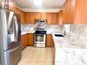 79 Beare Trail in Newmarket, ON - Building Photo - Building Photo