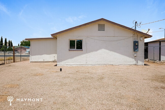 251 W Harding Ave in Coolidge, AZ - Building Photo - Building Photo