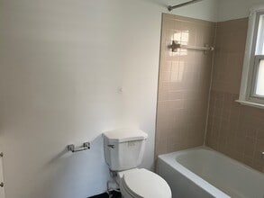 28 Saint Marys St, Unit #3 in Depew, NY - Building Photo - Building Photo