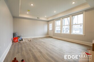 100 Brooks St, Unit 1 in Boston, MA - Foto de edificio - Building Photo