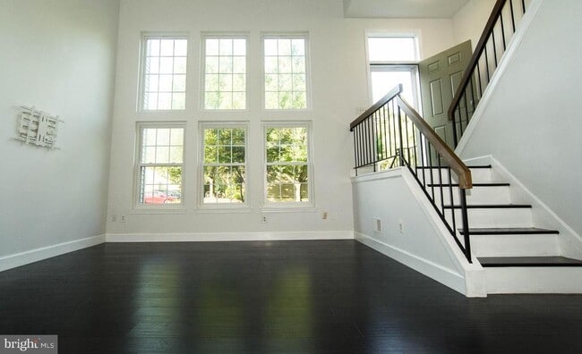 property at 3335 Oakshade Ct