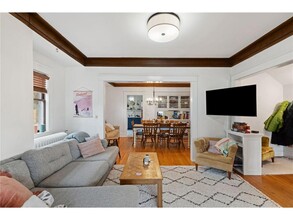319 Vincent Ave N in Minneapolis, MN - Foto de edificio - Building Photo