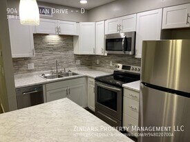 904 Georgian Dr in Danville, IL - Building Photo