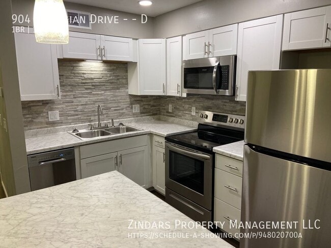 property at 904 Georgian Dr