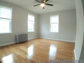108 Boston St in Boston, MA - Building Photo - Building Photo