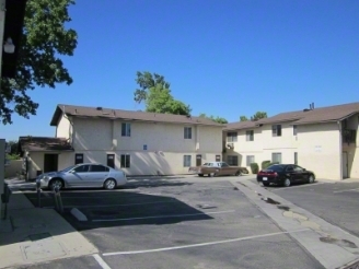 1420 Monterey St in Bakersfield, CA - Foto de edificio