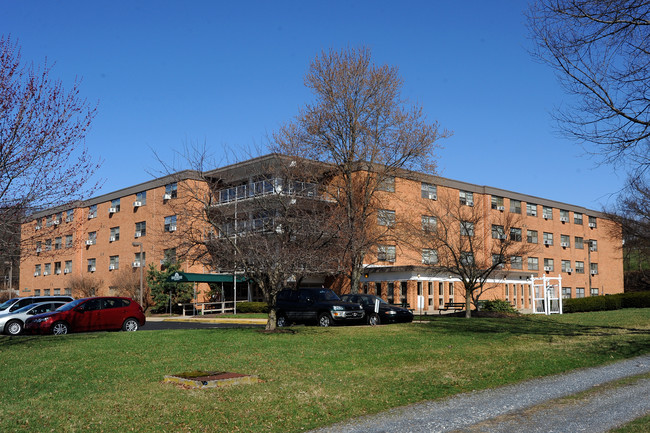 Lebanon Towne House Apartments in Lebanon, PA - Foto de edificio - Building Photo