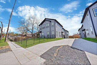 308 E 7th St in Dallas, TX - Building Photo - Building Photo