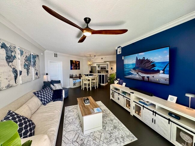 property at 815 NW Flagler Ave