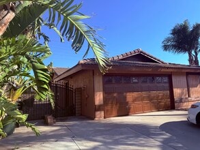 2920 Bixby Dr in Riverside, CA - Foto de edificio - Building Photo
