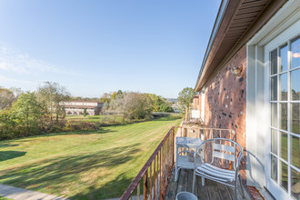 Brookside Village in Wadsworth, OH - Building Photo - Interior Photo