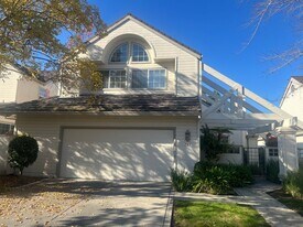 705 Tiana Ln in Mountain View, CA - Building Photo