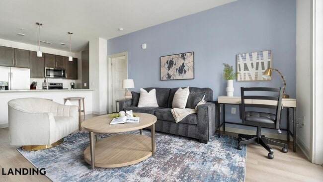 340 W 25th St
