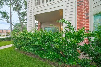 1330 Old Spanish Trl in Houston, TX - Building Photo - Building Photo