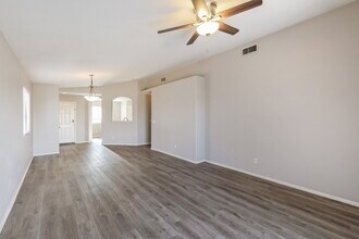 10381 E Roywood Way in Tucson, AZ - Building Photo - Building Photo