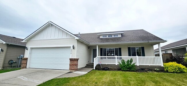 property at 3016 W Versailles Dr