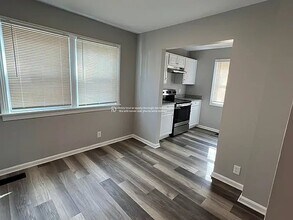 3906 Jewell Ave in Louisville, KY - Foto de edificio - Building Photo