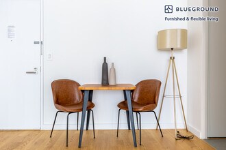 230 W 55th St in New York, NY - Foto de edificio - Building Photo