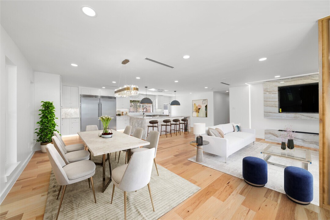 2506 Briarbrook Dr in Houston, TX - Building Photo