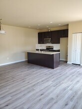 303 S Diamond St in Centralia, WA - Building Photo - Building Photo