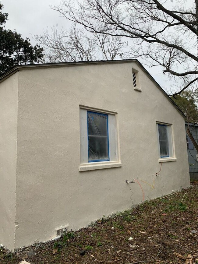 1819 English St in Charleston, SC - Building Photo - Building Photo