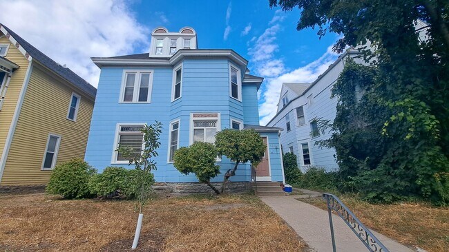 Green Rock in Minneapolis, MN - Building Photo - Primary Photo