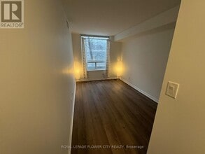 35 Empress Ave in Toronto, ON - Building Photo - Building Photo