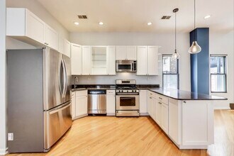 1633 W Huron St in Chicago, IL - Building Photo - Building Photo