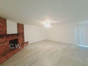 627 Valley View Dr in Allen, TX - Building Photo - Building Photo