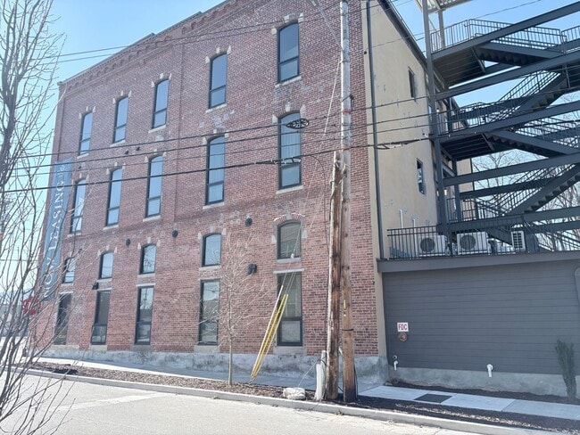 The Grandview Hotel in Chattanooga, TN - Building Photo - Building Photo