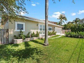 3510 NE 17th Ave in Oakland Park, FL - Building Photo - Building Photo
